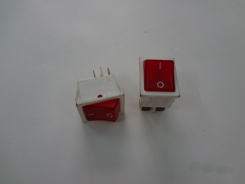 Công tắc nguồn